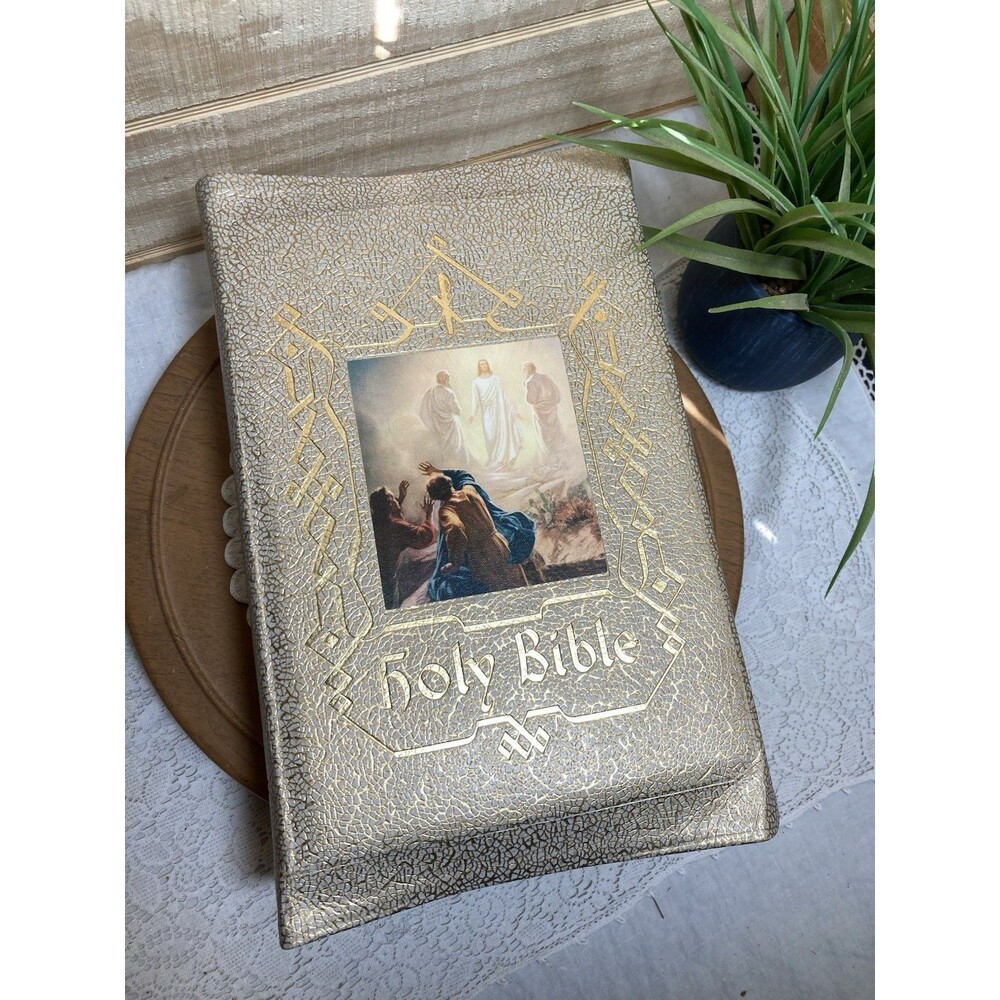 Catholic Family Bible Deluxe Edition by The Catholic Press 1964 Spiritual Arts
